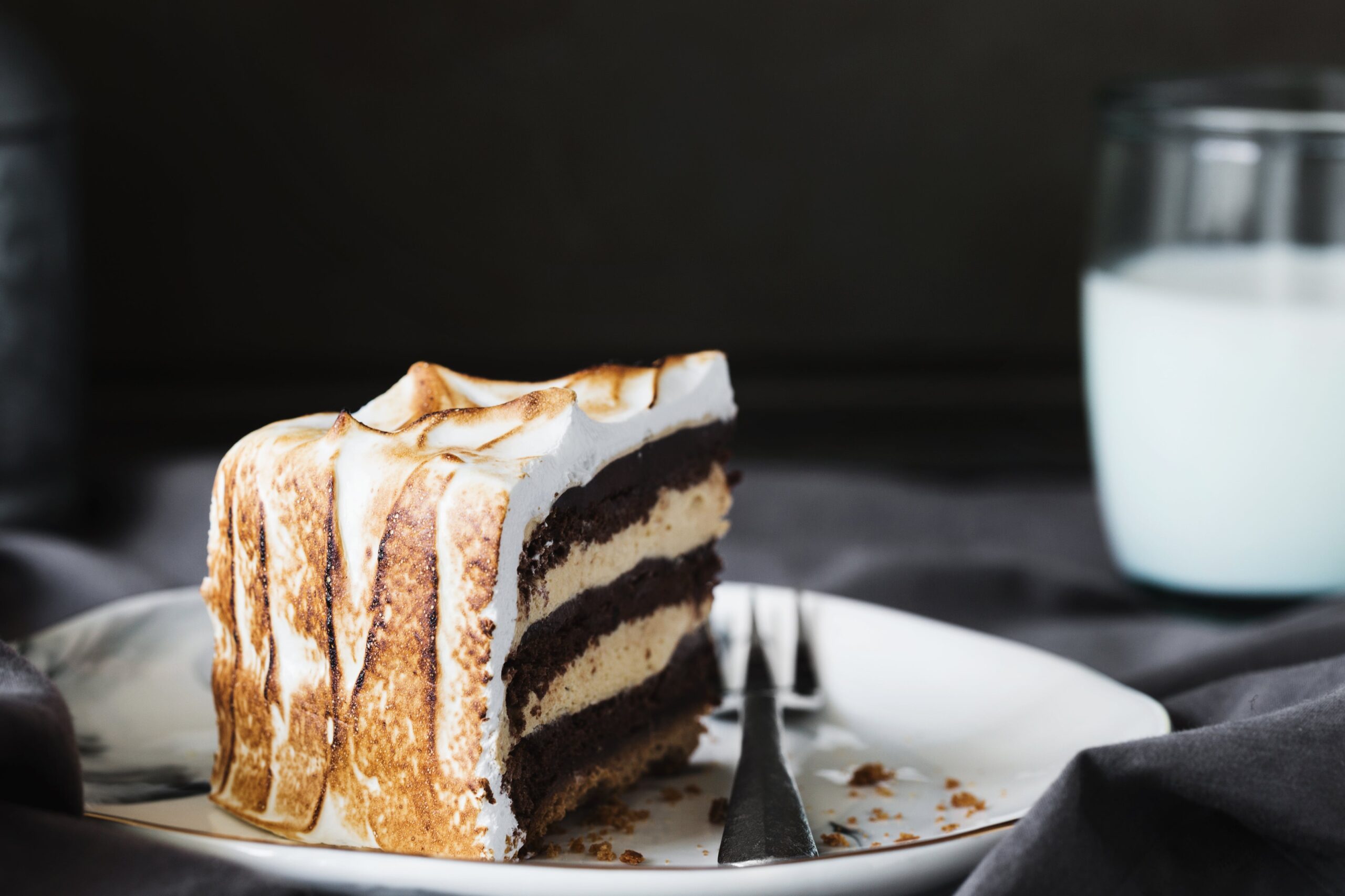 smores-cake-slice